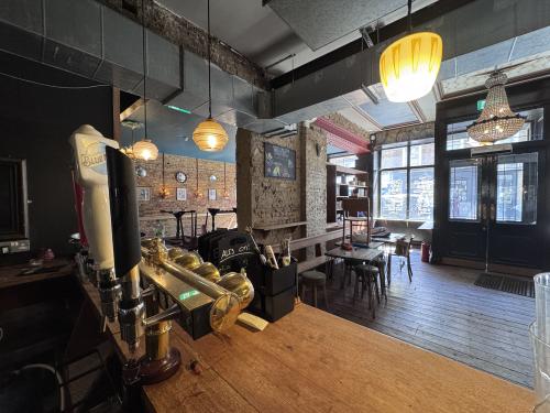 7 High Street, South Norwood, London, SE25
