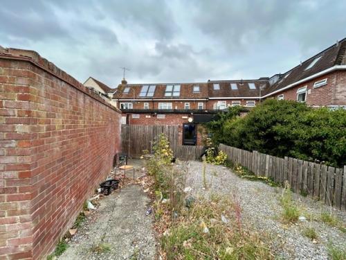 8 -12 High Street, Thatcham, RG19