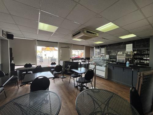 2 Market House, Church Road, Worthing, BN13