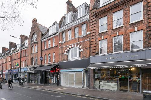 318 Mare Street, Hackney Central, London, E8