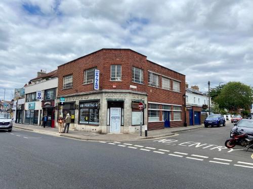 63-65 Albert Road, Southsea, PO5
