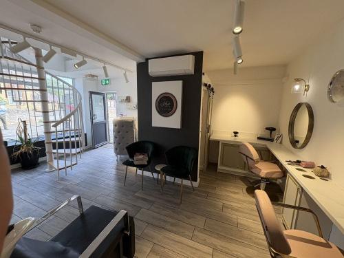 'The Hair Lounge' Merton Road, Ambrosden, Bicester, OX25