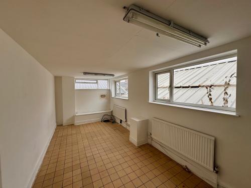 275 Abbey Lane, Leicester, LE4