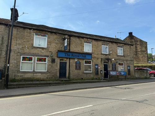The Royal Oak, 31 Manchester Road, Deepcar, Sheffield, S36