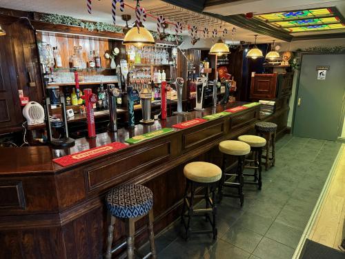 The Royal Oak, 31 Manchester Road, Deepcar, Sheffield, S36