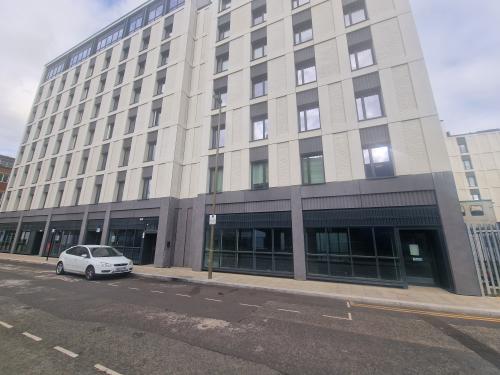 Florence Dock, Mendip Road, Battersea, London, SW11