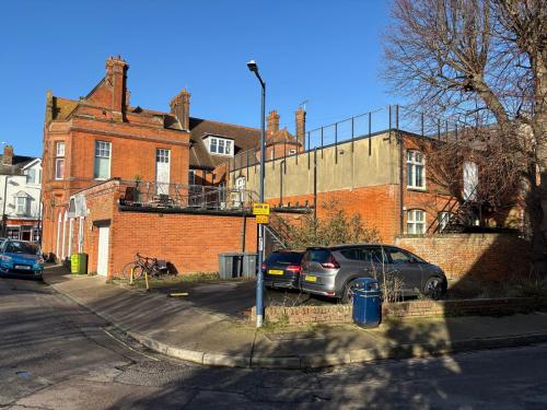 18-20 Hamilton Road & 1-3 Victoria Street, Felixstowe, IP11