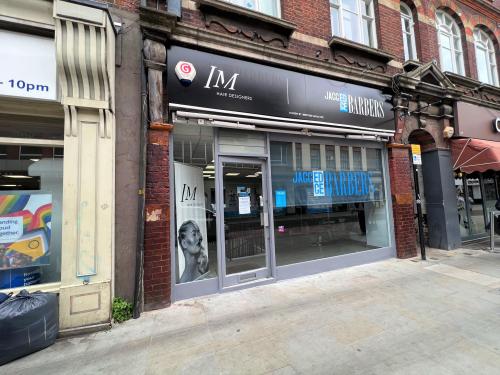 61 High Street, Bedford, MK40