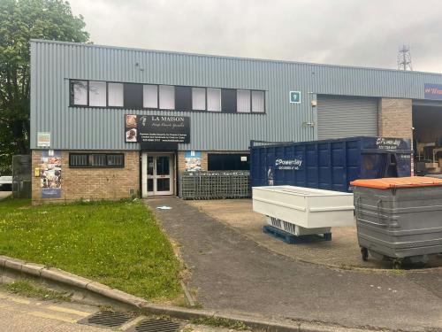 Unit 9, Gateway Industrial Estate, Park Royal, London, NW10