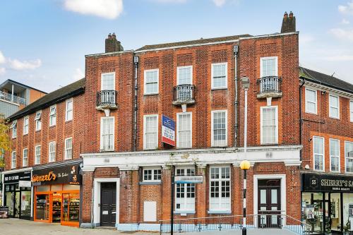 82-84 High Street, Ruislip, HA4