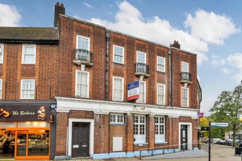 82-84 High Street, Ruislip, HA4