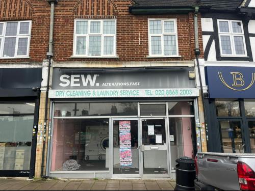 70 Pinner Green, Pinner, HA5