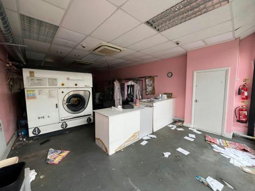 70 Pinner Green, Pinner, HA5