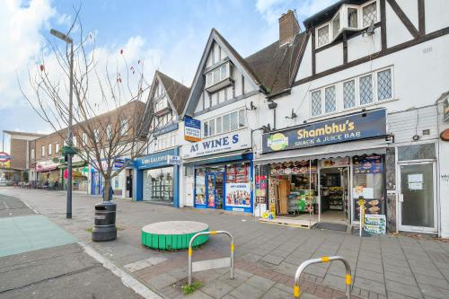 307-309 Rayners Lane, Pinner, HA5