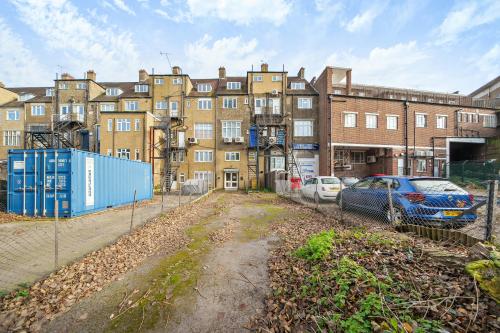 307-309 Rayners Lane, Pinner, HA5