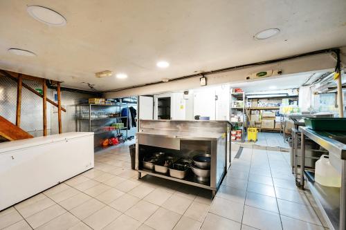 44-46 High Road, Willesden, London, NW10