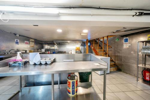 44-46 High Road, Willesden, London, NW10