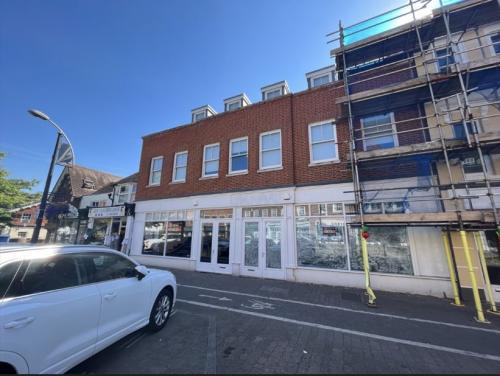 35b High Street, Crawley, RH10