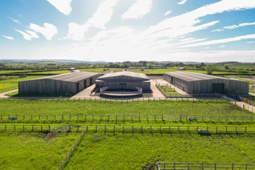 Banbury Road, Stonecroft Equestrian Centre, Oxhill, Kineton, CV35