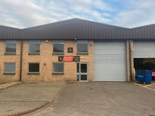 Unit 5, Robert Cort Industrial Estate, Britten Road, Reading, RG2