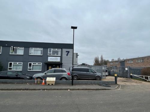 Unit 7, Mount Road Industrial Estate, 7 Mount Road, Hanworth, Feltham, TW13