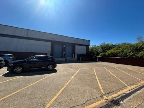 Unit 3, Maylands Wood Industrial Estate, Halls Road, Hemel Hempstead, HP2