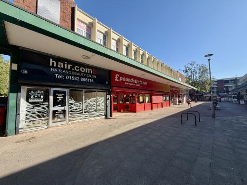 20 Bedford Square, Houghton Regis, Dunstable, LU5