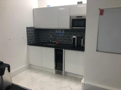 13 Tarves Way, Greenwich, London, SE10