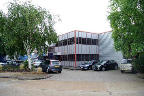 Unit 1437, Clock Tower Industrial Estate, Clock Tower Road, Isleworth, TW7