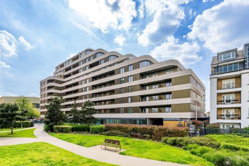 Chelsea Riverview, 50 William Morris Way, Fulham, London, SW6