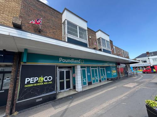 Unit A, Totton Shopping Centre, 39 Commercial Road, Totton, Southampton, SO40