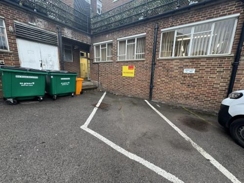 11 Station Parade, Virginia Water, GU25