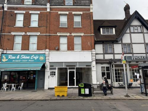 1 Exchange Buildings, High Street, Barnet, EN5