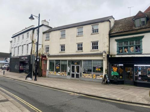 4 Bridge Street, Andover, SP10