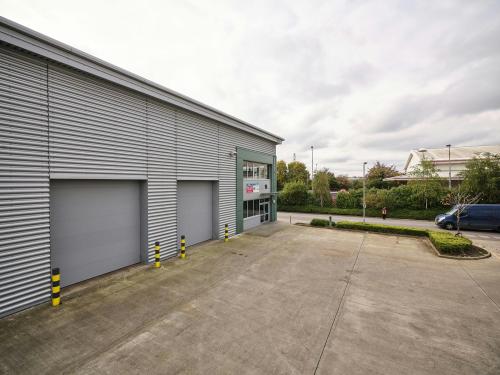 Unit 16, Trade City Business Park, Cowley Mill Road, Uxbridge, UB8