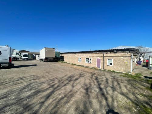Unit 1 Lotherton Way, Garforth, Leeds, LS25