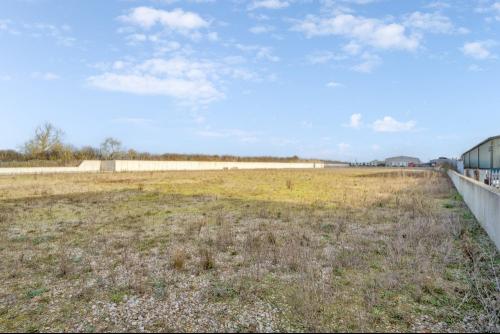 82,724 sq ft, Christmas Hill Business Yard, Rycote Lane, Thame, OX9