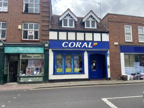 43 Newland Street, Witham, CM8