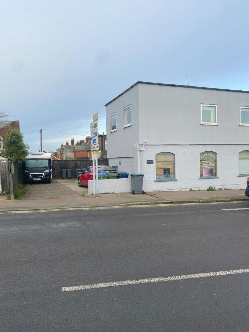 73-75 High Road West, Felixstowe, IP11