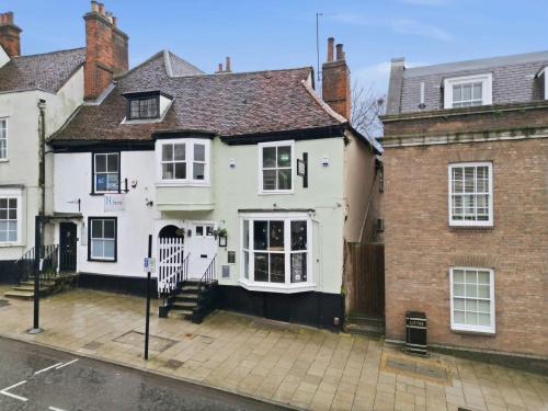 45 North Hill, Colchester, CO1