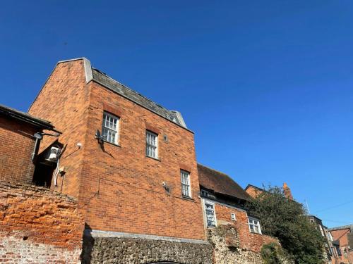 17/18/19 Eld Lane, Colchester, CO1