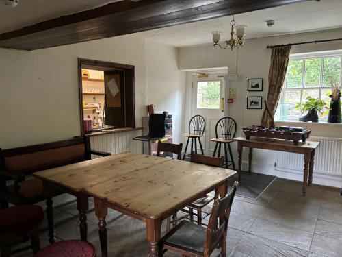 Sir William Hill Road, Grindleford, Hope Valley, S32