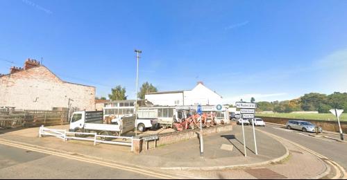18 Station Road, Burton Latimer, Kettering, NN15