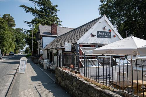 Loch Cafe, Pensarn Road, Bala, LL23