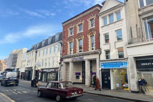 21 George Street, Richmond, TW9