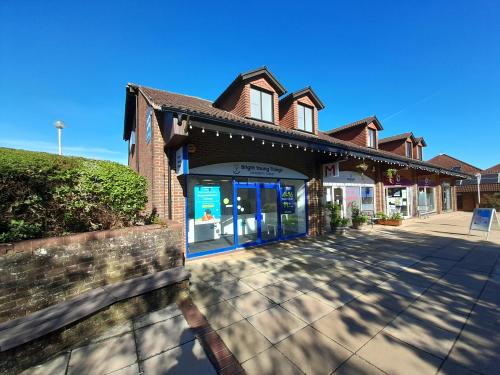 24, Chineham Shopping Centre, Chineham, Basingstoke, RG24