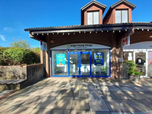24, Chineham Shopping Centre, Chineham, Basingstoke, RG24