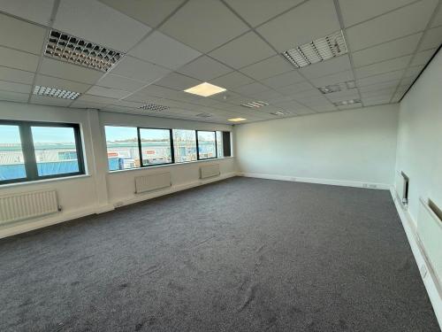 Unit 4, Rushy Platt Industrial Estate, Swindon, SN5