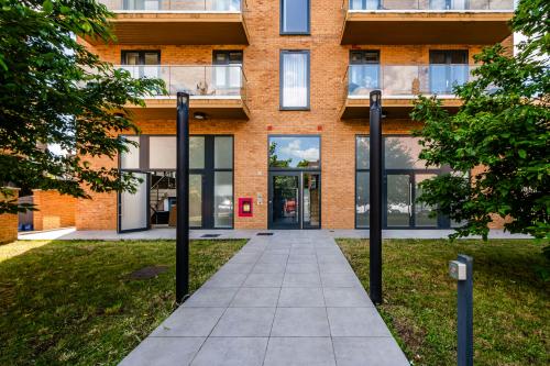 128 Hoxton Street & 17 Stanway Street, Hoxton, London, N1