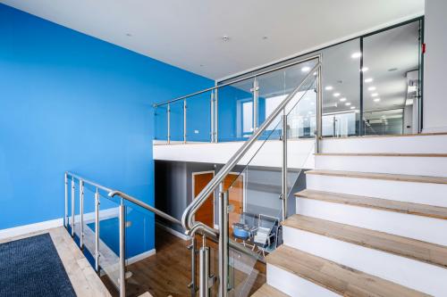 128 Hoxton Street & 17 Stanway Street, Hoxton, London, N1